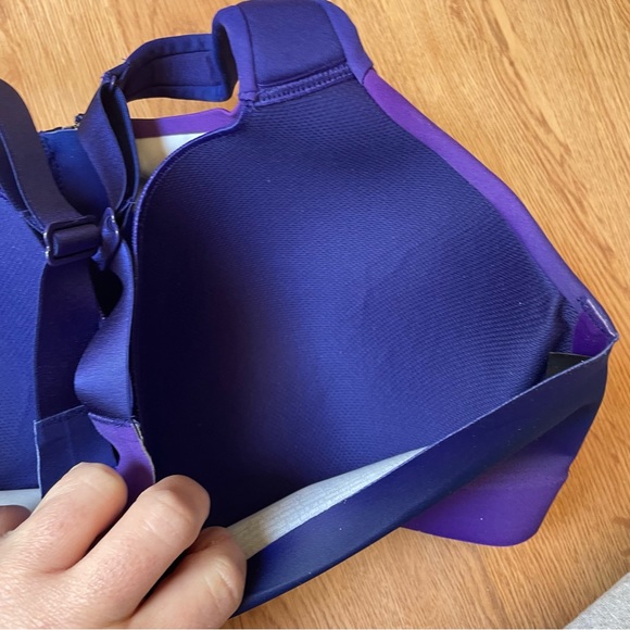 Victoria’s Secret Knockout Sports Bra - Picture 6 of 14